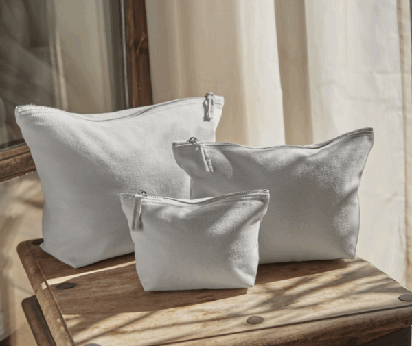 CANVAS TOILETRY BAG (IMBRETEX) By BagBase – Image 4